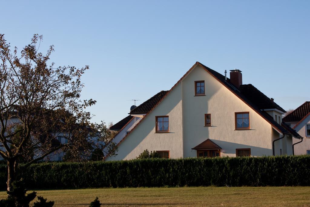 Ferienwohnung Gartentraum Mit Tollem Rasengarten Karlshagen Room photo